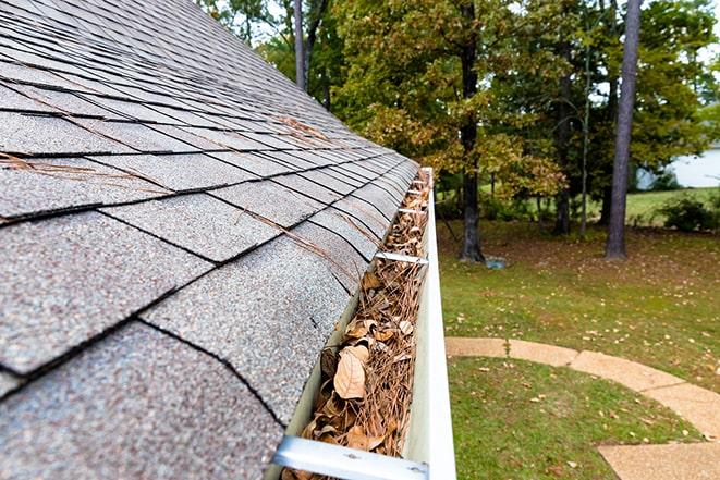 gutter cleaning and maintenance for home improvement